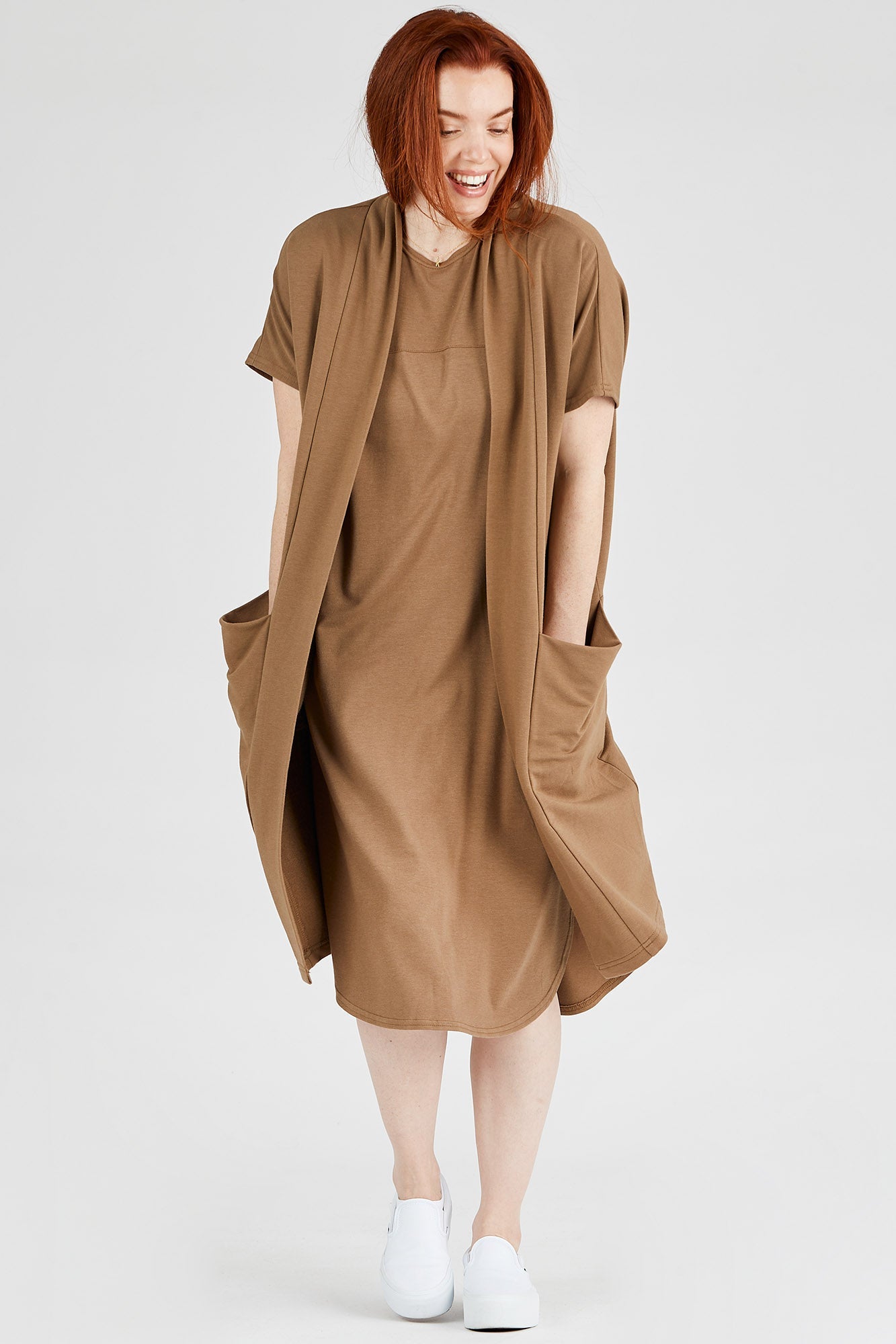 https://www.advikaclothing.com/cdn/shop/files/duster-cardigan-Tencel-brown-womens-loungewear-front.jpg?v=1706223958